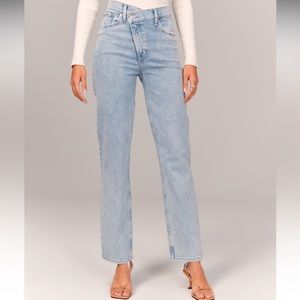 Abercrombie and Fitch Jeans size 27/4 Curve Love